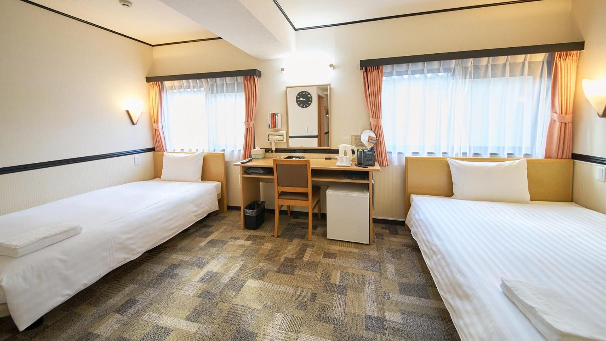 Toyoko Inn Nagoya-Eki Sakuradori-Guchi Honkan Exterior photo