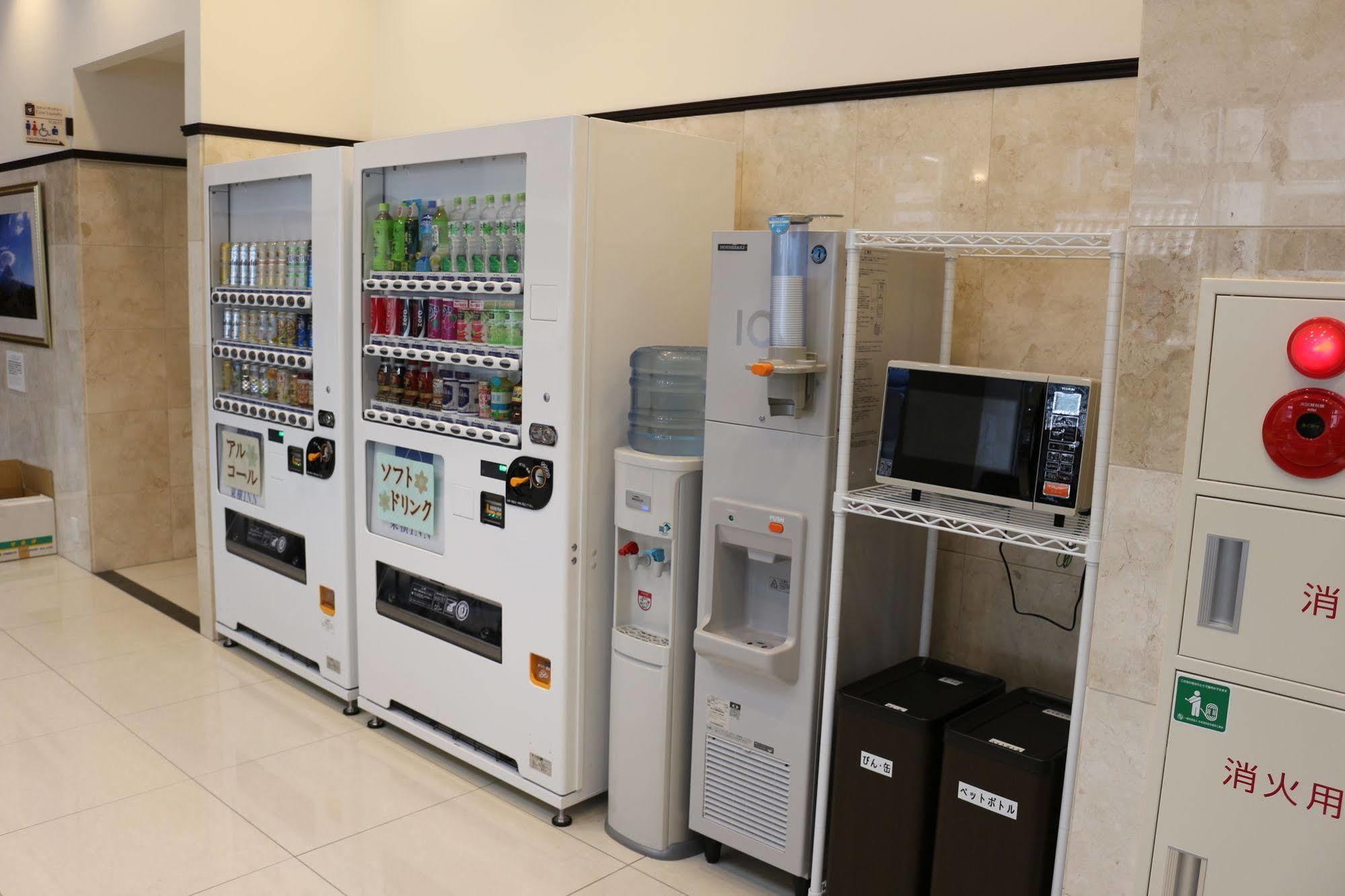 Toyoko Inn Nagoya-Eki Sakuradori-Guchi Honkan Exterior photo