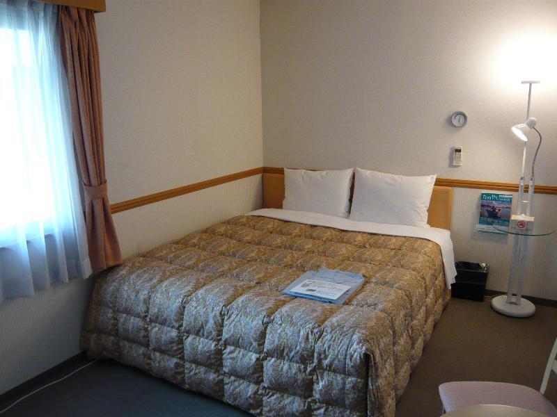 Toyoko Inn Nagoya-Eki Sakuradori-Guchi Honkan Exterior photo