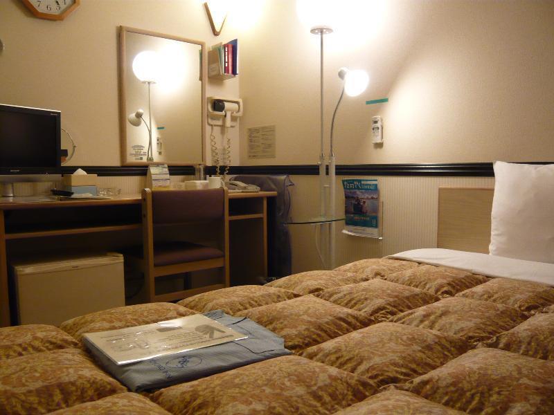 Toyoko Inn Nagoya-Eki Sakuradori-Guchi Honkan Exterior photo